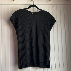 Eileen Fisher Iris Wide Rib Stretch Tencel top
Size XL